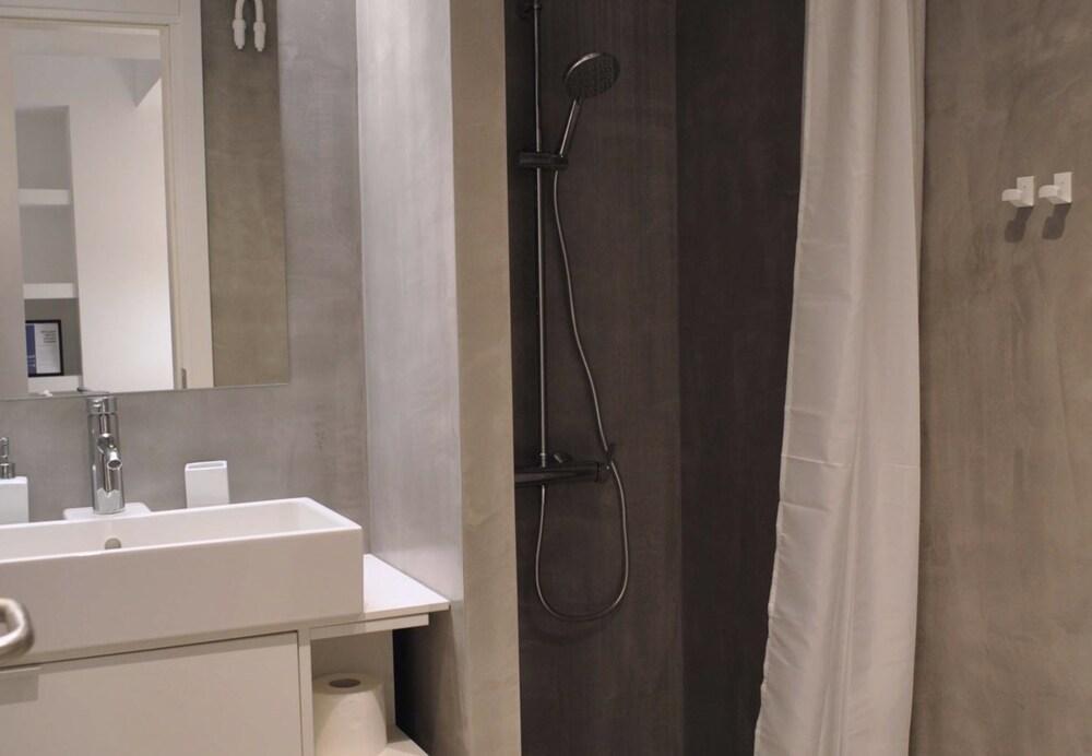 One By Olala Homes *